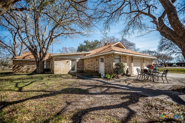 540 Royal Road, Port Lavaca, TX 77979