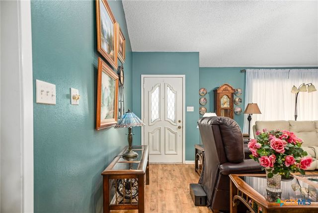 540 Royal Road, Port Lavaca, TX 77979