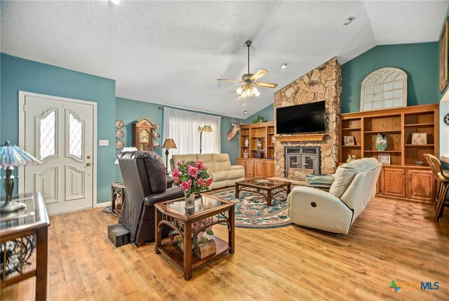 540 Royal Road, Port Lavaca, TX 77979