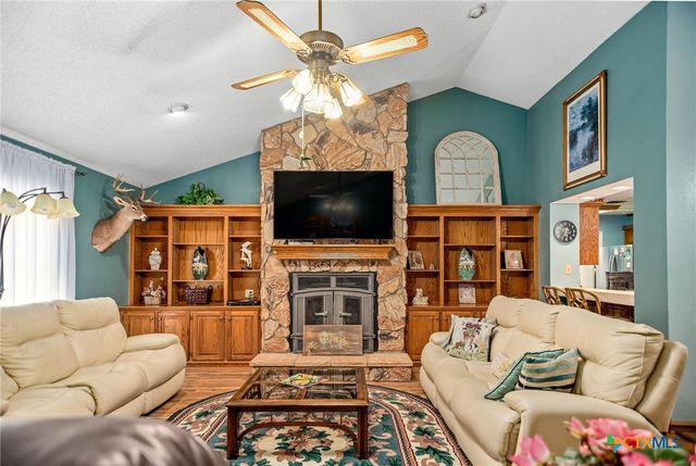 540 Royal Road, Port Lavaca, TX 77979