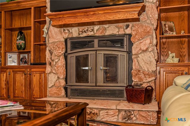 540 Royal Road, Port Lavaca, TX 77979