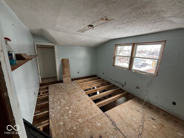 9015 Hibben Avenue, Indianapolis, IN 46229