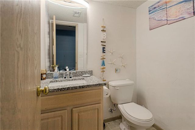 10631 E 46th Terrace, Kansas City, MO 64133