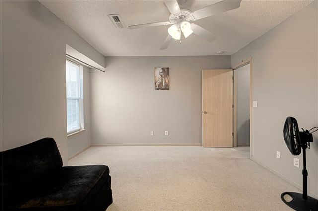 10631 E 46th Terrace, Kansas City, MO 64133