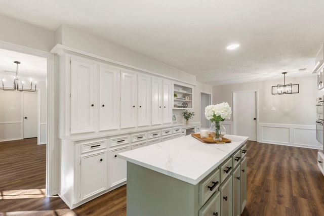 18 Mayfair Grove Court, The Woodlands, TX 77381