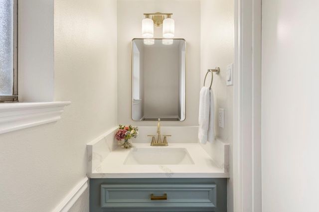 18 Mayfair Grove Court, The Woodlands, TX 77381