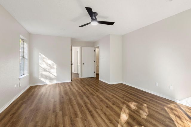 18 Mayfair Grove Court, The Woodlands, TX 77381