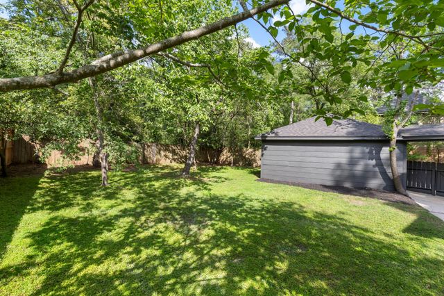 18 Mayfair Grove Court, The Woodlands, TX 77381