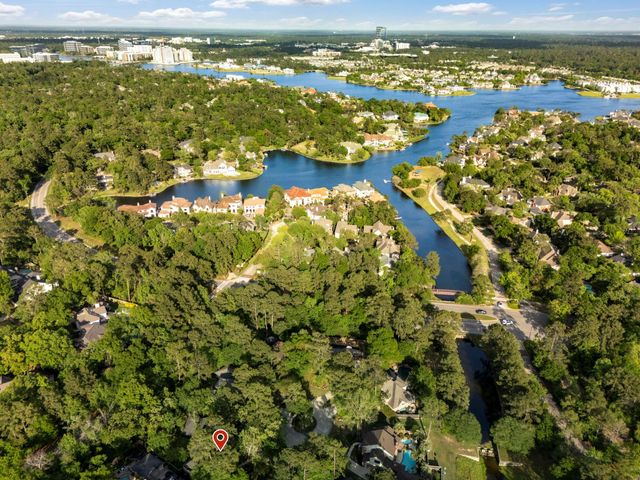 18 Mayfair Grove Court, The Woodlands, TX 77381