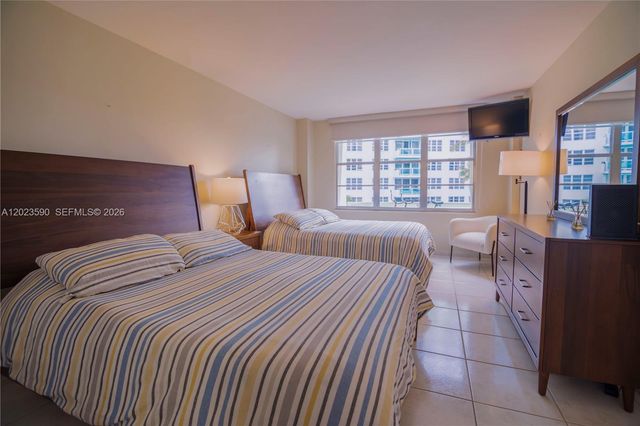 5151 Collins Ave 428, Miami Beach, FL 33140