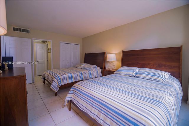 5151 Collins Ave 428, Miami Beach, FL 33140