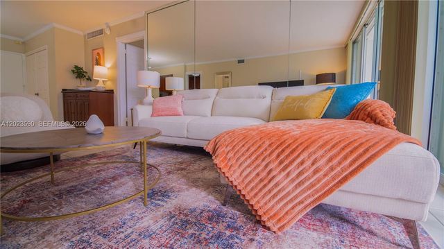 5151 Collins Ave 428, Miami Beach, FL 33140