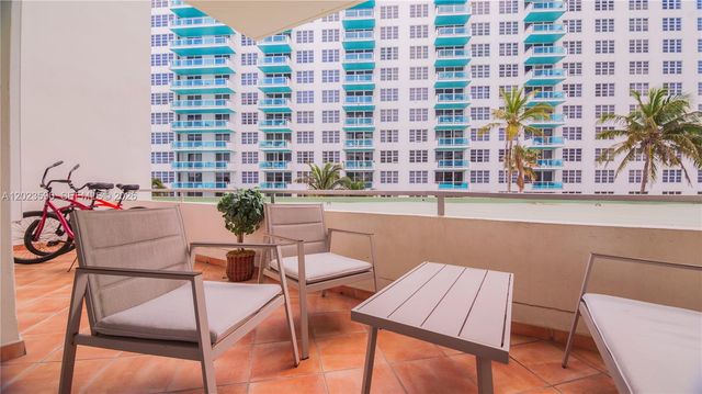 5151 Collins Ave 428, Miami Beach, FL 33140