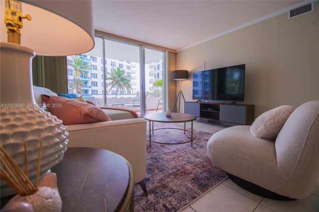 5151 Collins Ave 428, Miami Beach, FL 33140