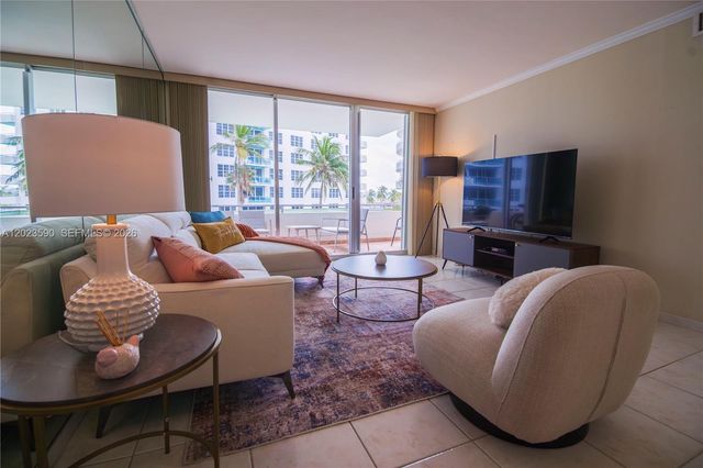 5151 Collins Ave 428, Miami Beach, FL 33140