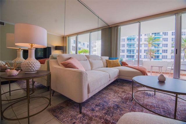 5151 Collins Ave 428, Miami Beach, FL 33140
