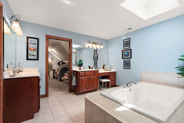 19257 Beaver Creek Lane, Mokena, IL 60448