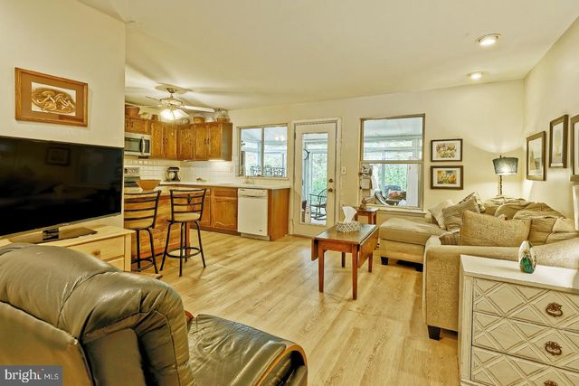 103 BUCKINGHAM DR, Southampton, NJ 08088