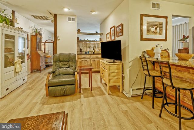 103 BUCKINGHAM DR, Southampton, NJ 08088