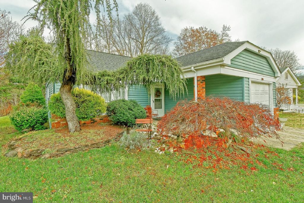 103 BUCKINGHAM DR, Southampton, NJ 08088