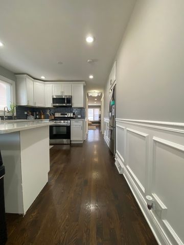 10008 S Kolin Avenue, Oak Lawn, IL 60453