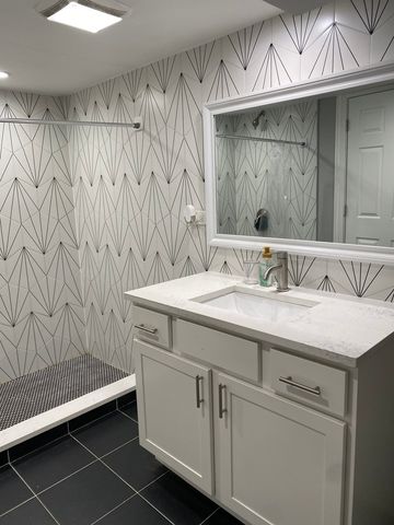 10008 S Kolin Avenue, Oak Lawn, IL 60453