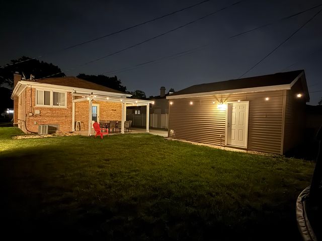 10008 S Kolin Avenue, Oak Lawn, IL 60453