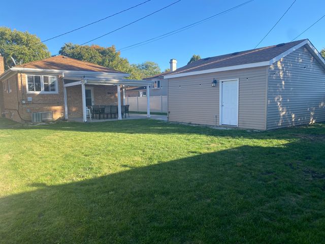 10008 S Kolin Avenue, Oak Lawn, IL 60453