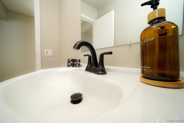 6578 Greene Haven Drive, Clarkston, MI 48348