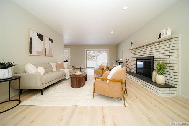 6578 Greene Haven Drive, Clarkston, MI 48348