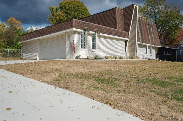 6578 Greene Haven Drive, Clarkston, MI 48348