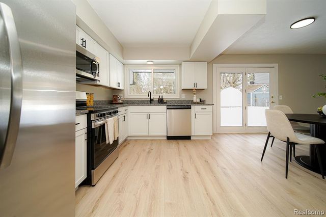 6578 Greene Haven Drive, Clarkston, MI 48348