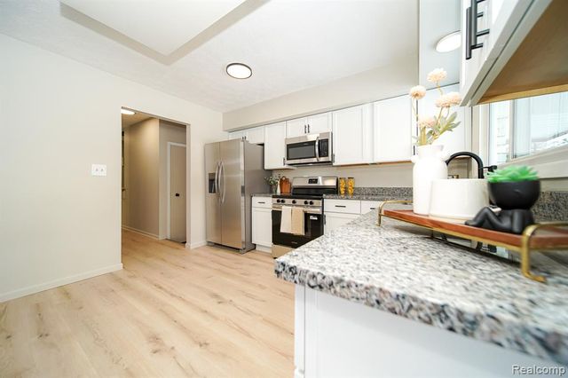 6578 Greene Haven Drive, Clarkston, MI 48348