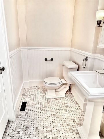 11 Wright St 1, Cambridge, MA 02138