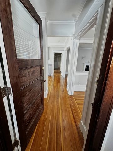 11 Wright St 1, Cambridge, MA 02138