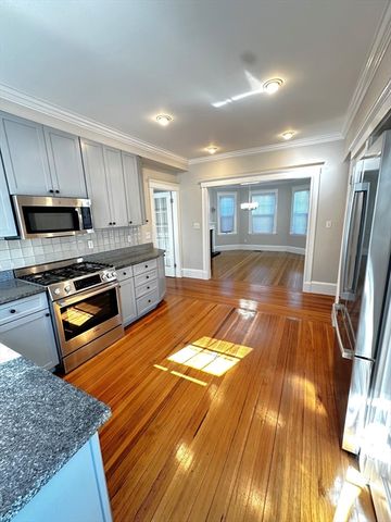 11 Wright St 1, Cambridge, MA 02138