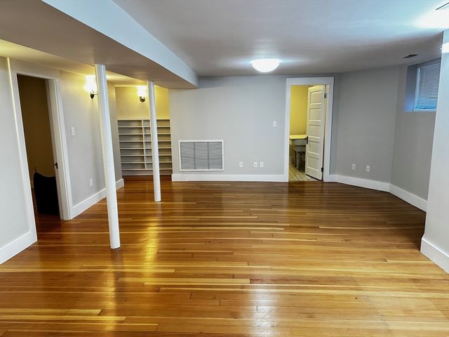 11 Wright St 1, Cambridge, MA 02138