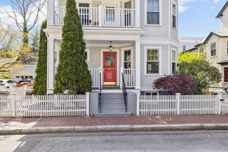 11 Wright St 1, Cambridge, MA 02138