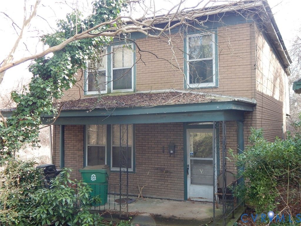 104 St Matthew St, Petersburg, VA 23803