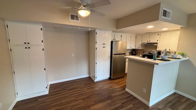 3601 W Tierra Buena Lane Unit 155, Phoenix, AZ 85053