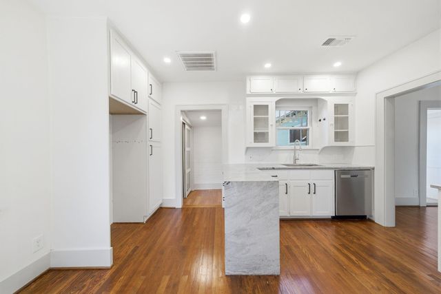 1111 Winston Street, Houston, TX 77009