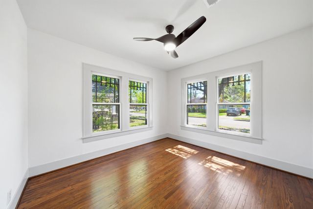 1111 Winston Street, Houston, TX 77009