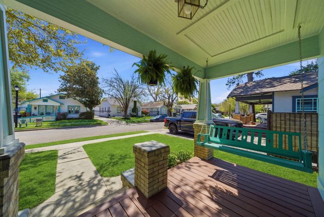 1111 Winston Street, Houston, TX 77009