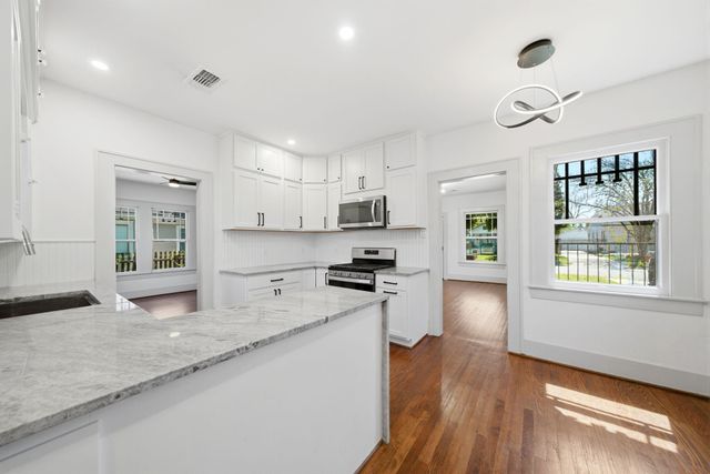 1111 Winston Street, Houston, TX 77009