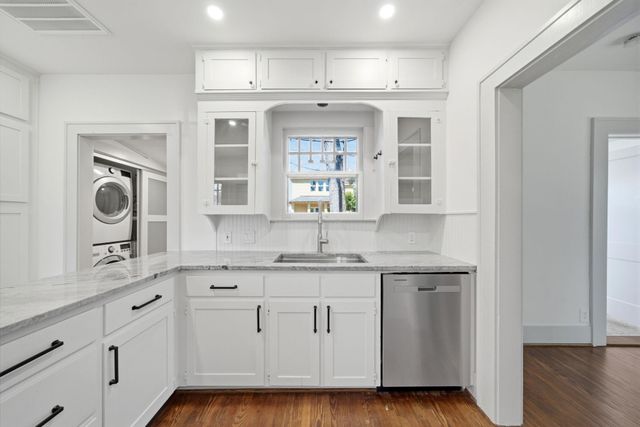 1111 Winston Street, Houston, TX 77009