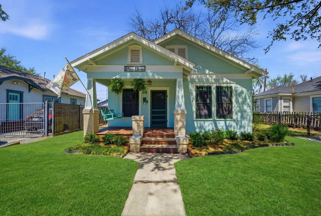 1111 Winston Street, Houston, TX 77009