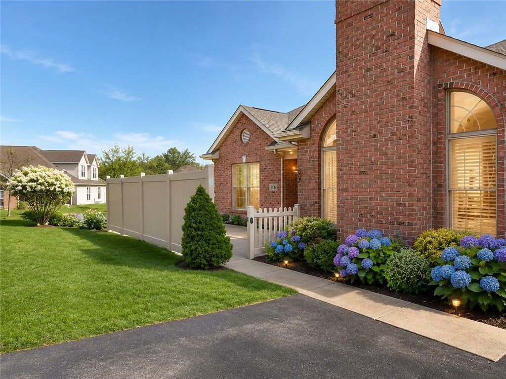 116 Shelton Place DRIVE, Connoquenessing Boro, PA 16033