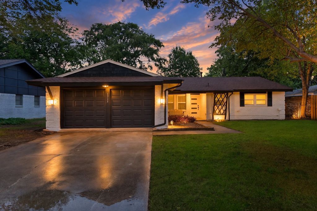 1715 Bradford Drive, Arlington, TX 76010 — exterior