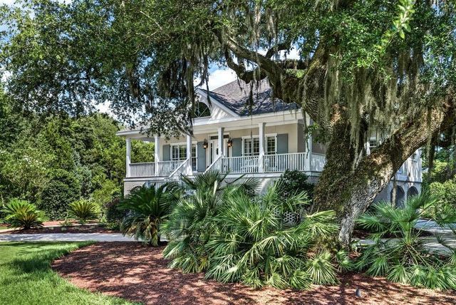 51 Shearwater Ct., Georgetown, SC 29440