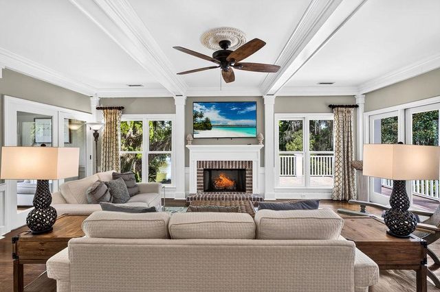 51 Shearwater Ct., Georgetown, SC 29440